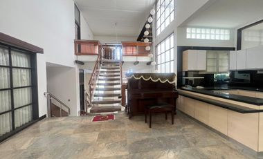 Y. Disewakan rumah  furnish Budisari  Setiabudi Bandung