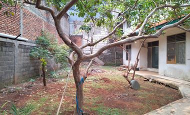 Gedung Ex Resto 2 Lantai Samping Margocity dan Dekat Detos Mall Depok Jawa Barat Sangat Cocok Buat Usaha Resto , Hotel , Kos2an Eklusive ,Klinik dan K