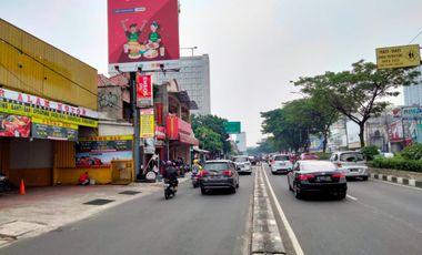 Gedung Ex Resto 2 Lantai Samping Margocity dan Dekat Detos Mall Depok Jawa Barat Sangat Cocok Buat Usaha Resto , Hotel , Kos2an Eklusive ,Klinik dan K