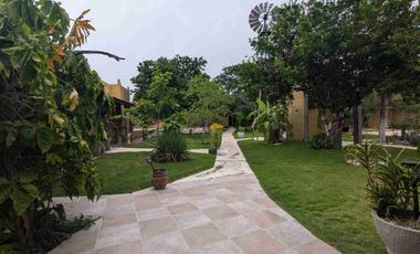 Venta quinta texana 5 recámaras paneles alberca 1700m2