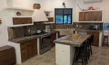 Venta quinta texana 5 recámaras paneles alberca 1700m2