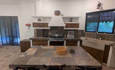 Venta quinta texana 5 recámaras paneles alberca 1700m2