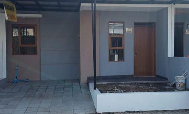 Y. Dijual rumah dibawah harga pasar rumah Minimalis Spring Garden Residence buah batu
