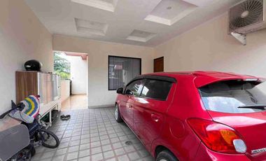 BEST PRICE !! Rumah Modern 3 Lantai Bintara Jaya Village | LB 270m² Full Modern + Rooftop |