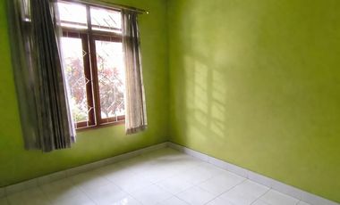 TERMURAH SEKOMPLEK BATUNUNGGAL INDAH RUMAH LUAS 126/110 HARGA1,2M  BANDUNG