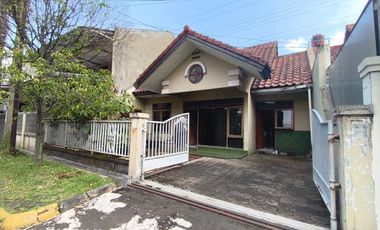 TERMURAH SEKOMPLEK BATUNUNGGAL INDAH RUMAH LUAS 126/110 HARGA1,2M  BANDUNG