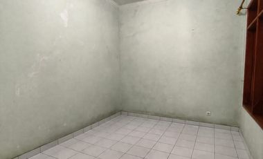 TERMURAH SEKOMPLEK BATUNUNGGAL INDAH RUMAH LUAS 126/110 HARGA1,2M  BANDUNG