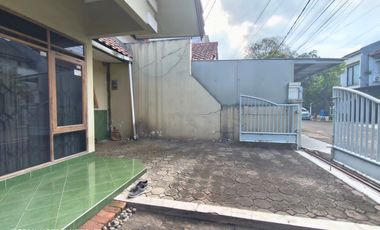 TERMURAH SEKOMPLEK BATUNUNGGAL INDAH RUMAH LUAS 126/110 HARGA1,2M  BANDUNG