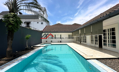 For Rent Rumah Bagus Private Pool di Kemang Jakarta Selatan