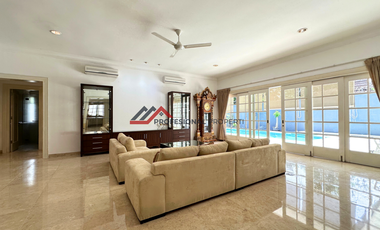 For Rent Rumah Bagus Private Pool di Kemang Jakarta Selatan