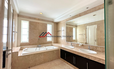 For Rent Rumah Bagus Private Pool di Kemang Jakarta Selatan