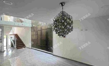 RENTA DE HERMOSA CASA EN ZONA CASCATTA LOMAS DE ANGELÓPOLIS PUEBLA. 4 recámaras