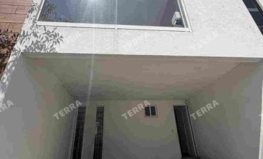 RENTA DE HERMOSA CASA EN ZONA CASCATTA LOMAS DE ANGELÓPOLIS PUEBLA. 4 recámaras