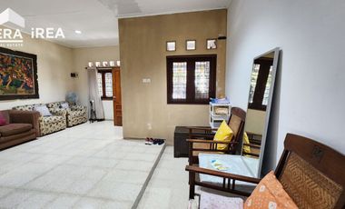 DIJUAL RUMAH DI SOLO DEKAT JALAN YOS SUDARSO