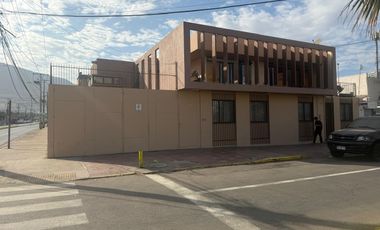 Excelente Oportunidad de Inversión: Propiedad Multiresidencial en Sector Consolidado