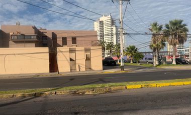 Excelente Oportunidad de Inversión: Propiedad Multiresidencial en Sector Consolidado