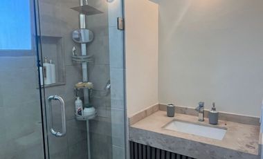 CASA en Dominio cumbres en esquina