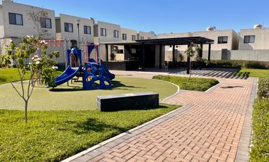 CASA en Dominio cumbres en esquina