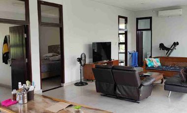 Villa Subang Curugrendeng Jalan Cagak terawat jual cepat ada Kebun Jeruk Alpokat,Durian dan sebagainya