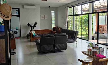 Villa Subang Curugrendeng Jalan Cagak terawat jual cepat ada Kebun Jeruk Alpokat,Durian dan sebagainya