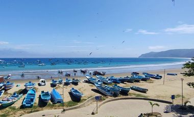 Venta de Edificio Comercial en Puerto Lopez Manabi
