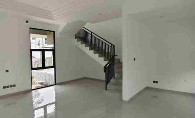 Rumah baru 2 lantai di kawasan Bandung Utara premium Setiabudi - Pondok Hijau. Cash Back PPN