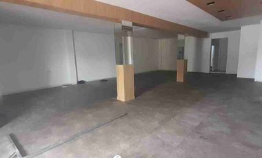 Disewakan 2 ruko gandeng 3 lantai di area strategis Pandu raya Bogor