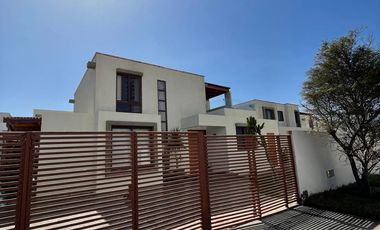 Casa, Costa Laguna, Ojos del Salar
