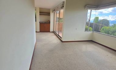 🏡 ¡LA VISTA DE TUS SUEÑOS A PRECIO DE GANGA! 🌅  ¿Buscas despertar cada mañana con la Sabana a tus pies? Esta casa en Encenillos de Sindamanoy no es