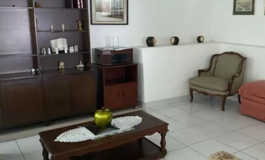 Casa en excelentes condiciones en remate bancario