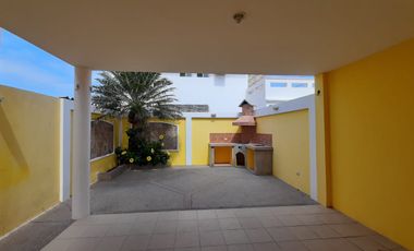 Vendo casa en la playa, Sector Capaez. Sta. ELENA