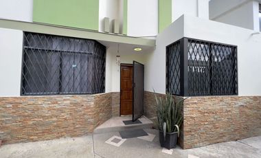 Venta de Casa en Manta Zona Norte Los Almendros