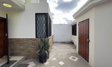 Venta de Casa en Manta Zona Norte Los Almendros