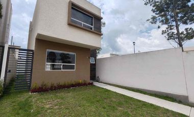 CASA EN RENTA EN VILLAS SAN FERNANDO, CALIMAYA, EDO DE MEXICO