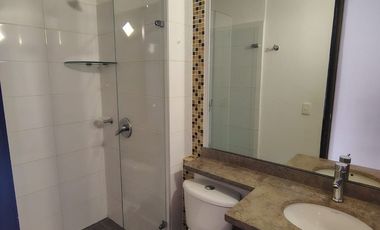 Apartamento moderno en venta en Mosquera | Balcón, chimenea y zonas premium