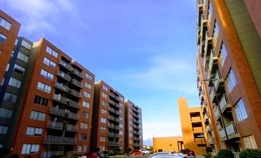 Apartamento moderno en venta en Mosquera | Balcón, chimenea y zonas premium