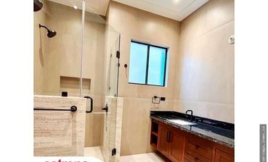 RESIDENCIA EN VENTA CON TERRAZA Y ALBERCA EN MISION DE LOS LAGOS CIUDAD JUAREZ