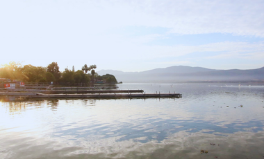 TERRENO EN VENTA  FRENTE AL LAGO DE CAJITITLAN