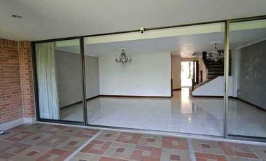 Casa en Venta Loma de Los Benedictinos Envigado