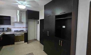 ALQUILA TU CASA DE LUJO EN URB. NÁPOLI