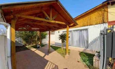 Cómoda casa en villa Los Arcangeles