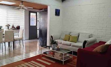 Cómoda casa en villa Los Arcangeles