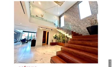 RESIDENCIA EN VENTA DE LUJO CON EQUIPAMENTO DE PRIMERA