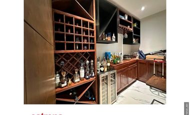 RESIDENCIA EN VENTA DE LUJO CON EQUIPAMENTO DE PRIMERA