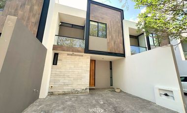 Townhouse Amueblado en renta en Santa Gertrudis Copó, con Alberca