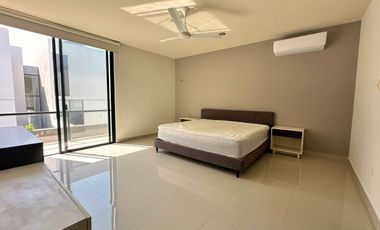 Townhouse Amueblado en renta en Santa Gertrudis Copó, con Alberca