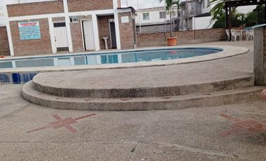 SE RENTA HERMOSA CASA EN MANTA