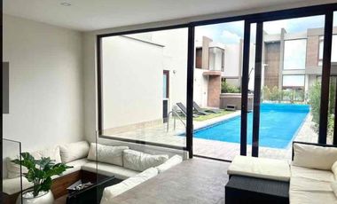 Rento hermosa casa dentro de Conjunto con Seguridad