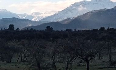 🌿 Vive en la precordillera de San Fernando  Se vende hermosa parcela de 5.200 m² con casa, ubicada en Sector El Llano, pasado Puente Negro, en un ent