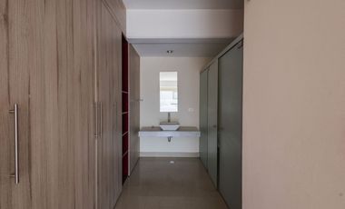 Departamento en venta con 2 recámaras en TORRE SANTA FE, ZAVALETA.